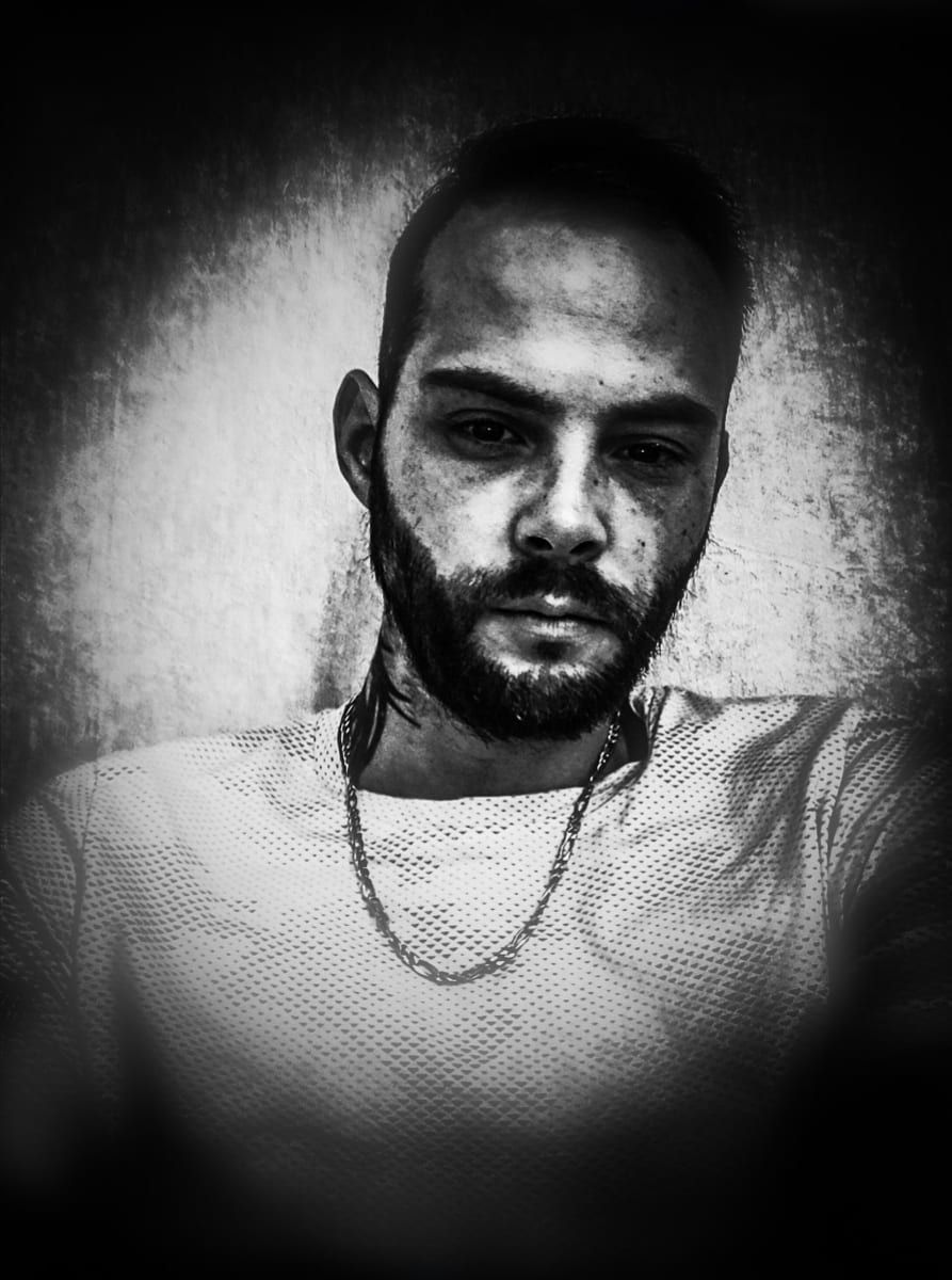 Profil von Aly